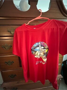 Red Graphic Women’s T‑Shirt with Peace & Lips Design